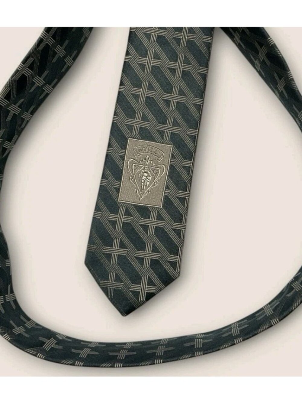 GUCCI Silk Tie ITALY Gray Changing Beige Geometric W:3.8" EUC - Picture 4 of 6